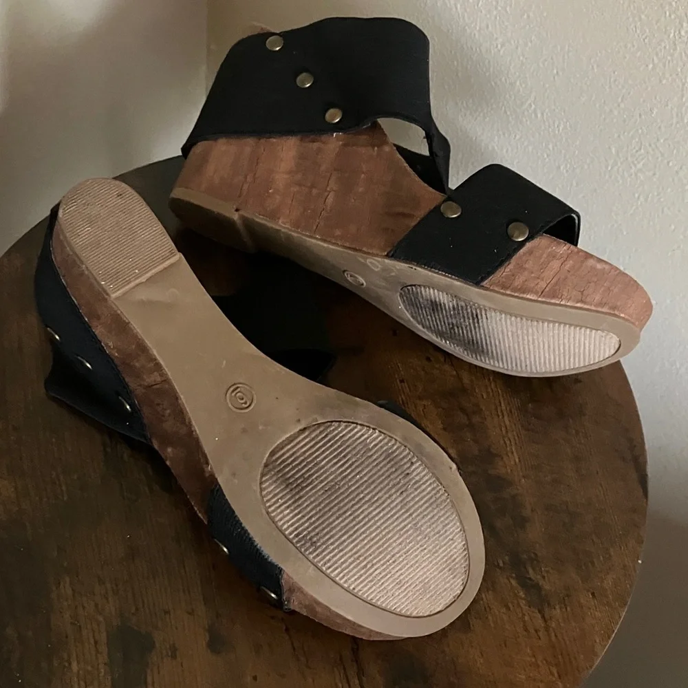 Cato Black Elastic Double-Strap Wedge Sandals